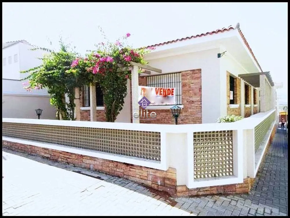 Casa, 4 quartos, 270 m² - Foto 1