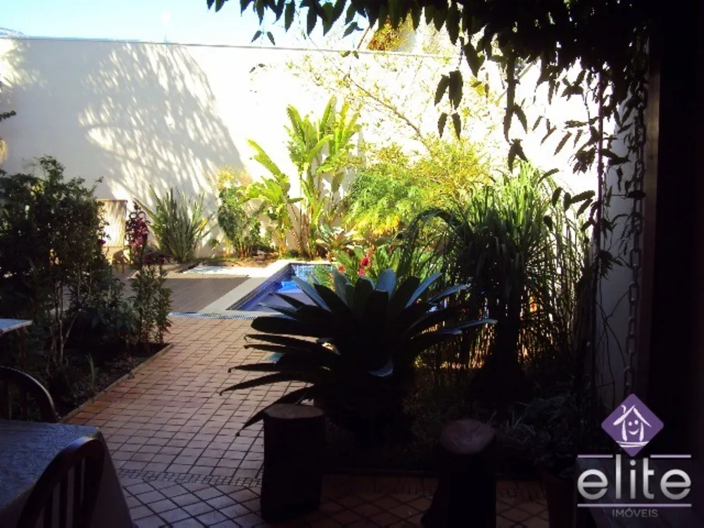 Casa, 3 quartos, 240 m² - Foto 1