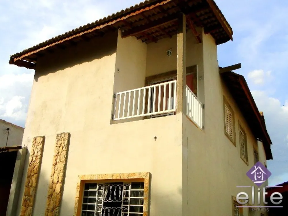 Casa, 5 quartos, 200 m² - Foto 1
