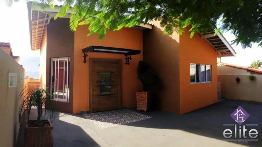 Casa, 4 quartos, 200 m² - Foto 1