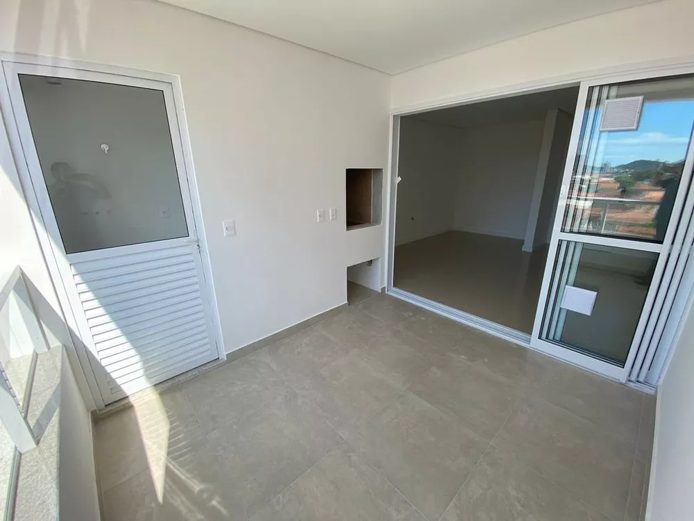 Apartamento à venda com 2 quartos, 77m² - Foto 4