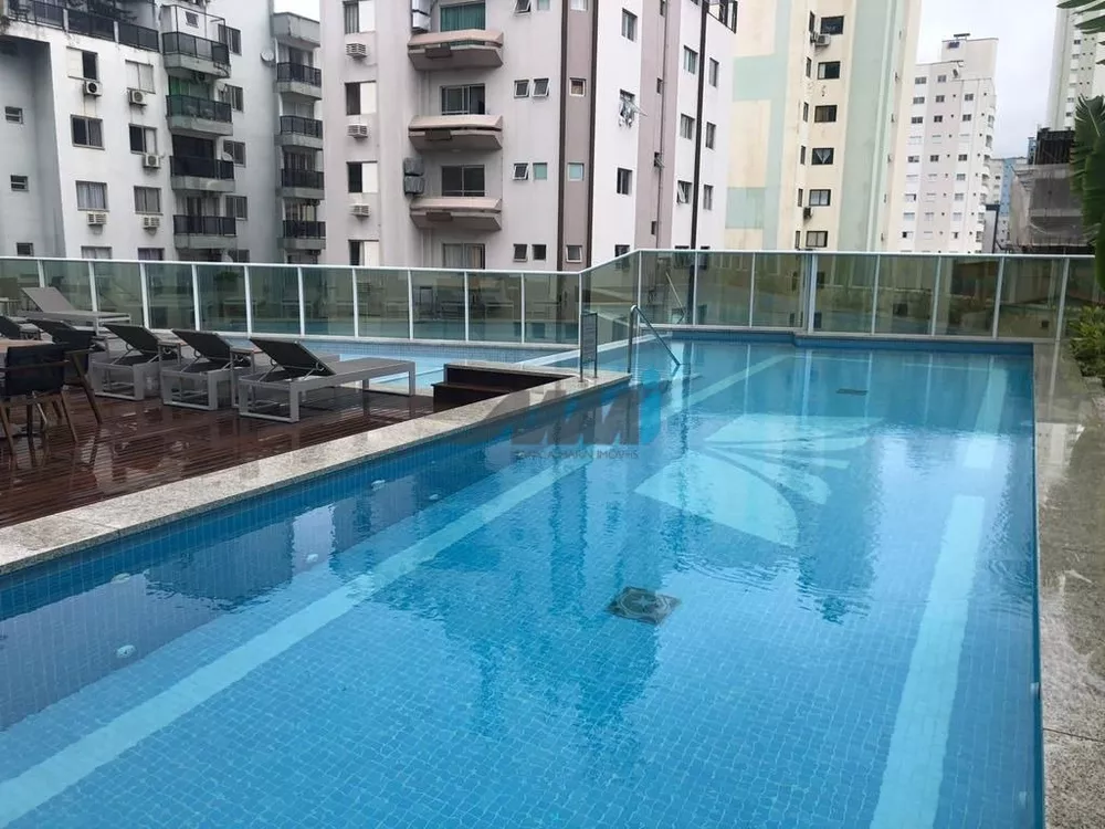 Apartamento à venda com 4 quartos, 140m² - Foto 2