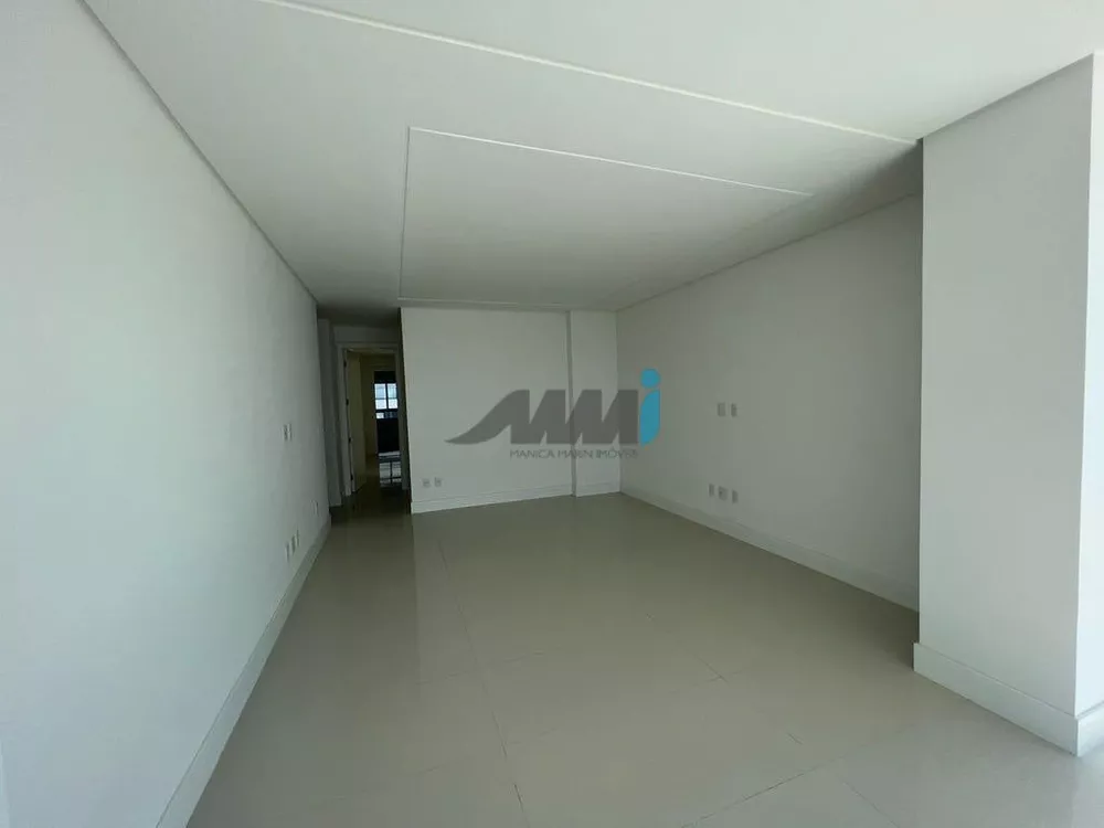 Apartamento à venda com 3 quartos, 157m² - Foto 19