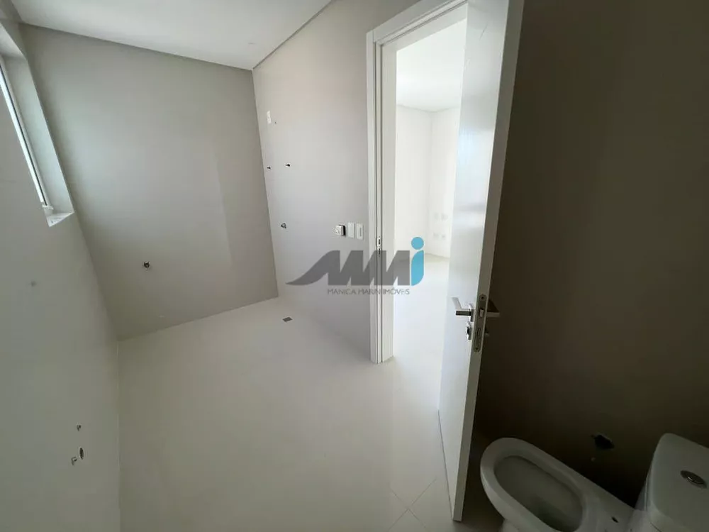 Apartamento à venda com 3 quartos, 157m² - Foto 27