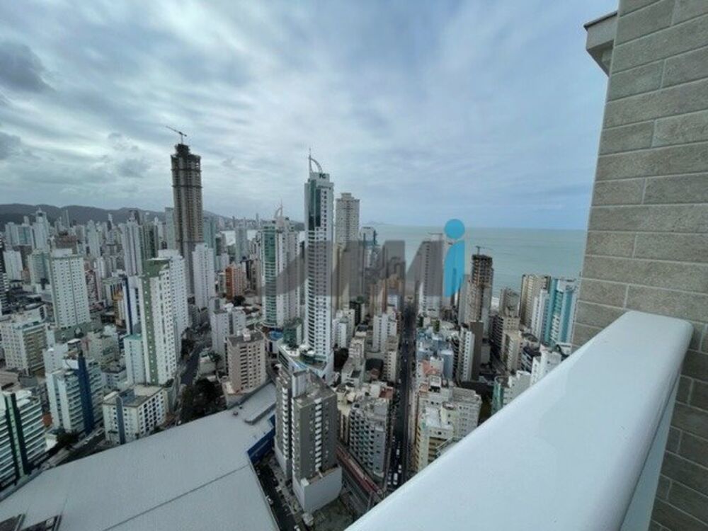 Cobertura, 3 quartos, 240 m² - Foto 2