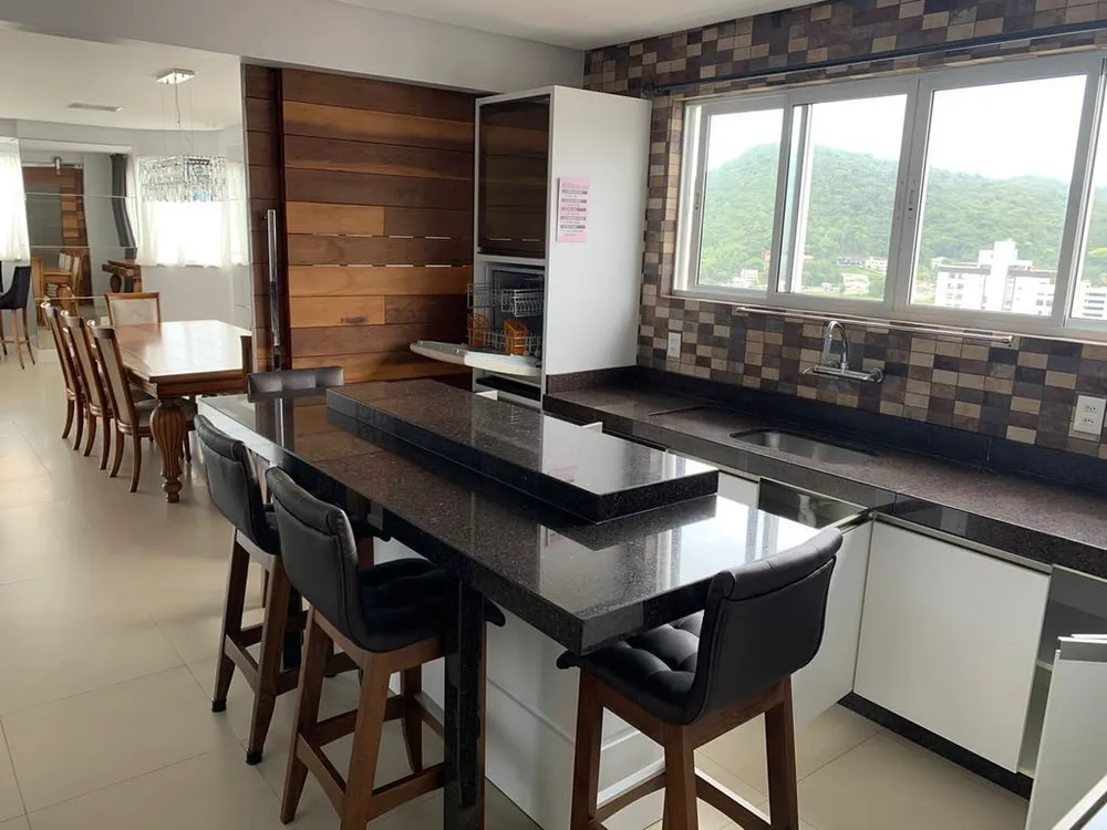 Cobertura, 3 quartos, 240 m² - Foto 8
