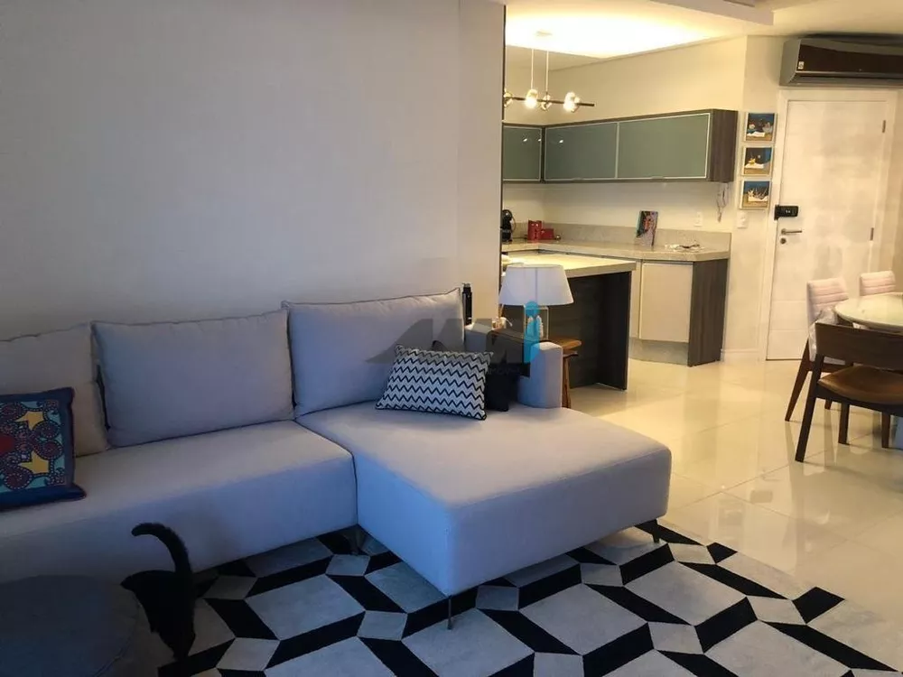 Apartamento à venda com 3 quartos, 117m² - Foto 4