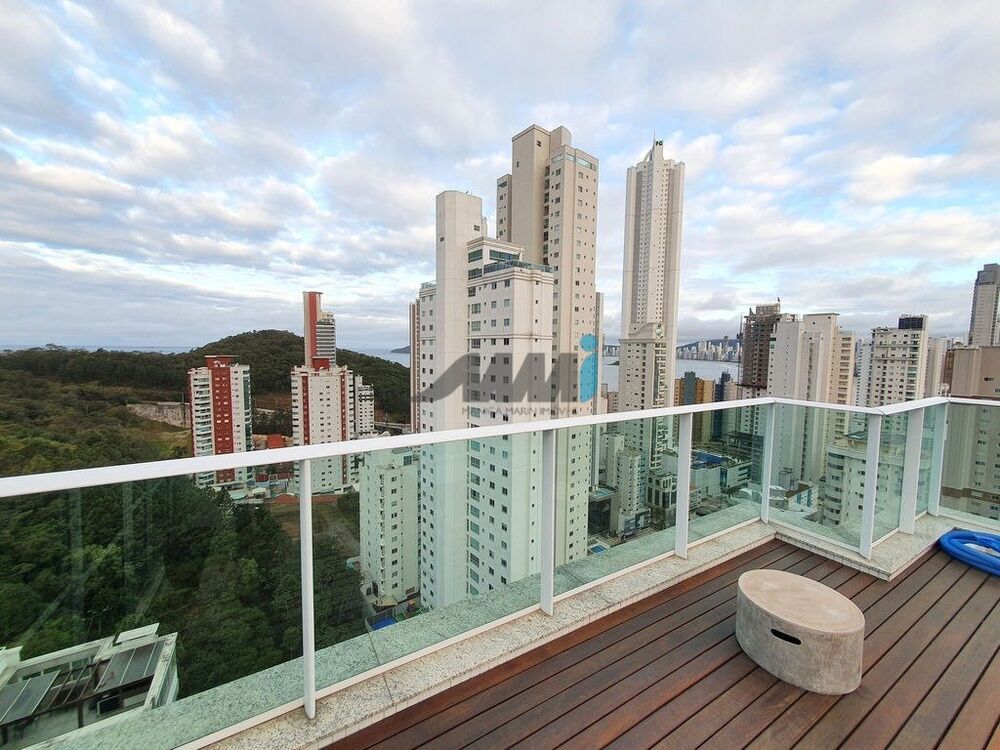 Cobertura, 3 quartos, 268 m² - Foto 2