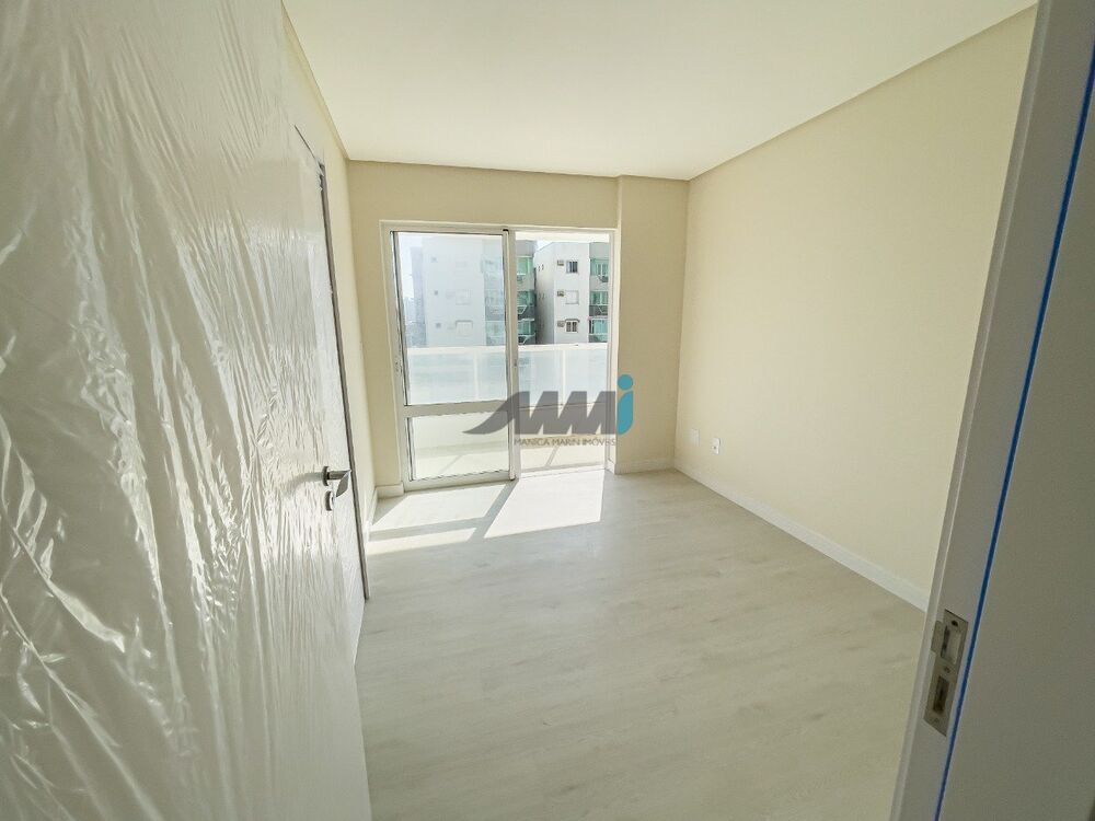 Apartamento à venda com 4 quartos, 157m² - Foto 12