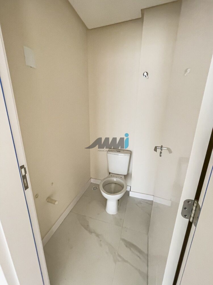 Apartamento à venda com 4 quartos, 157m² - Foto 8