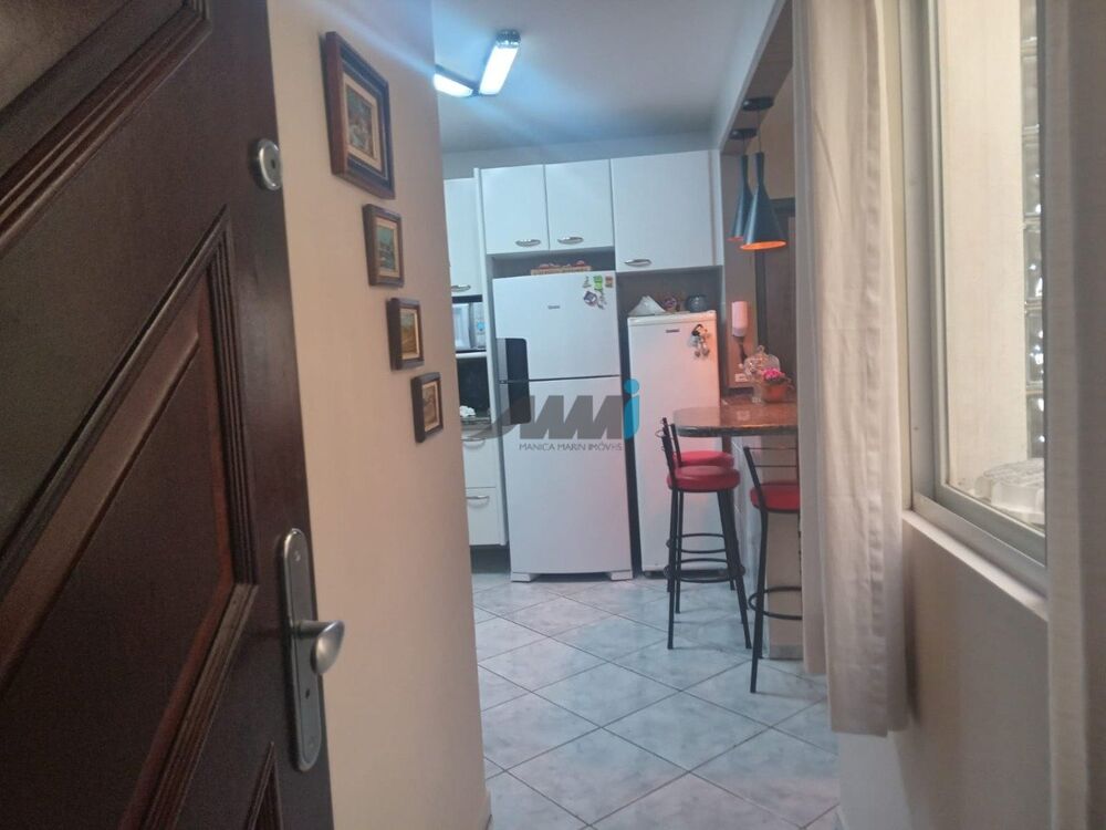 Apartamento à venda com 3 quartos, 119m² - Foto 1