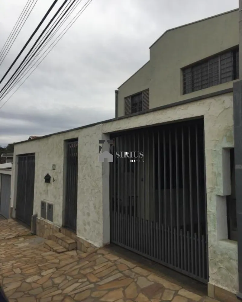 Casa, 3 quartos, 290 m² - Foto 1