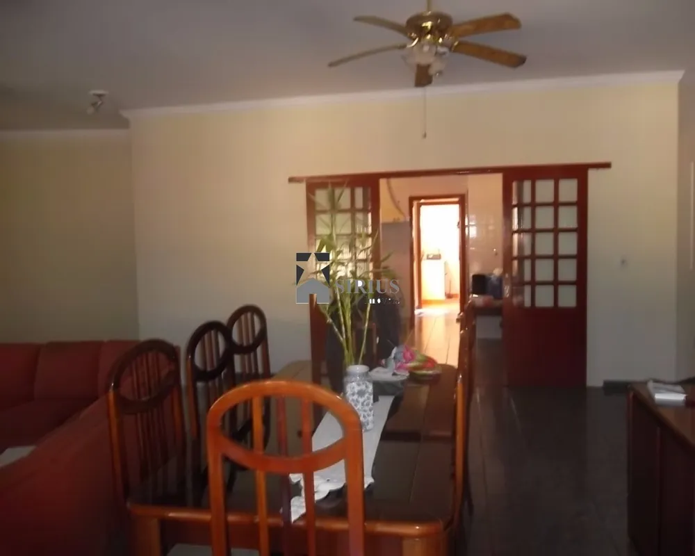 Casa, 4 quartos, 260 m² - Foto 1
