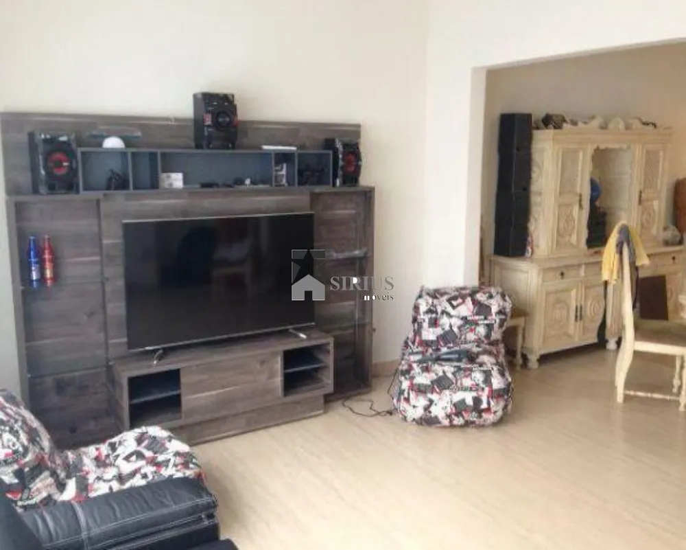 Casa, 3 quartos, 220 m² - Foto 1