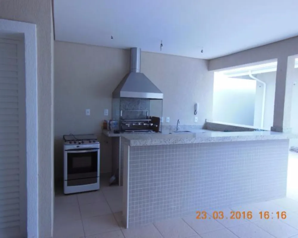 Casa, 3 quartos, 205 m² - Foto 2