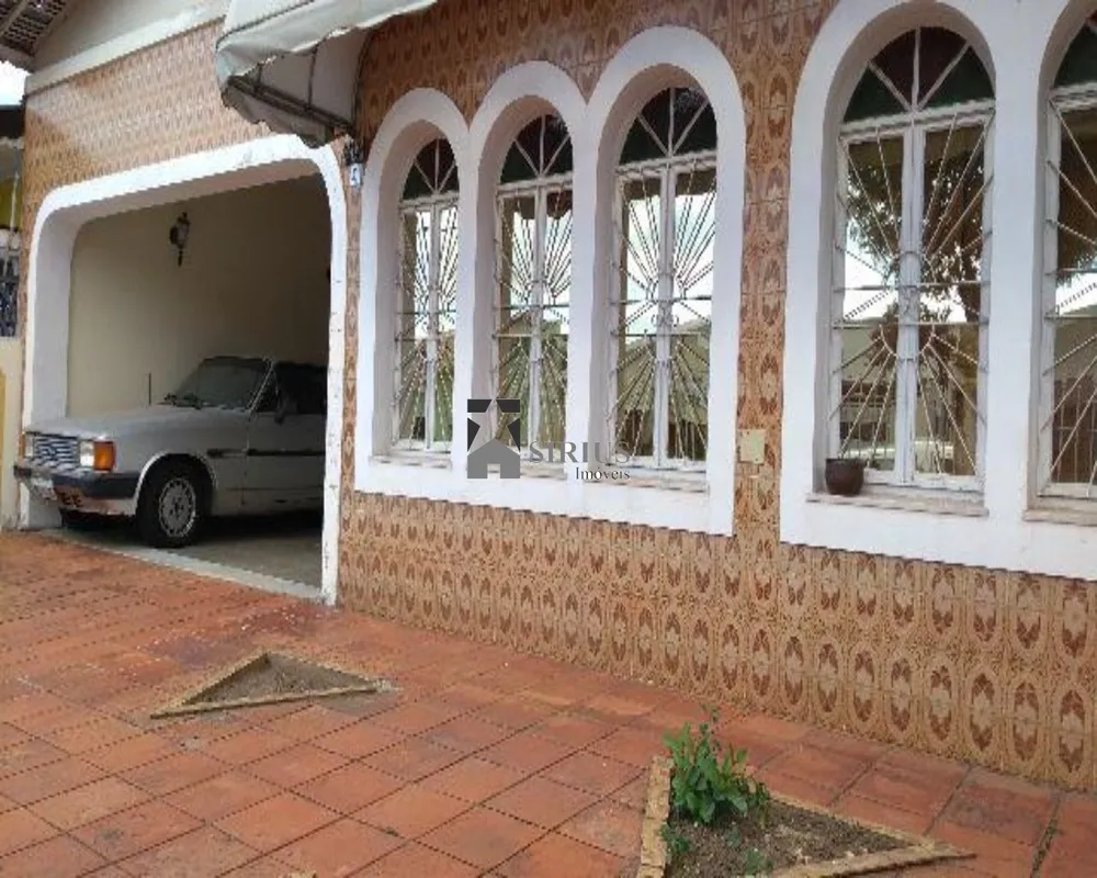 Casa, 3 quartos, 226 m² - Foto 1