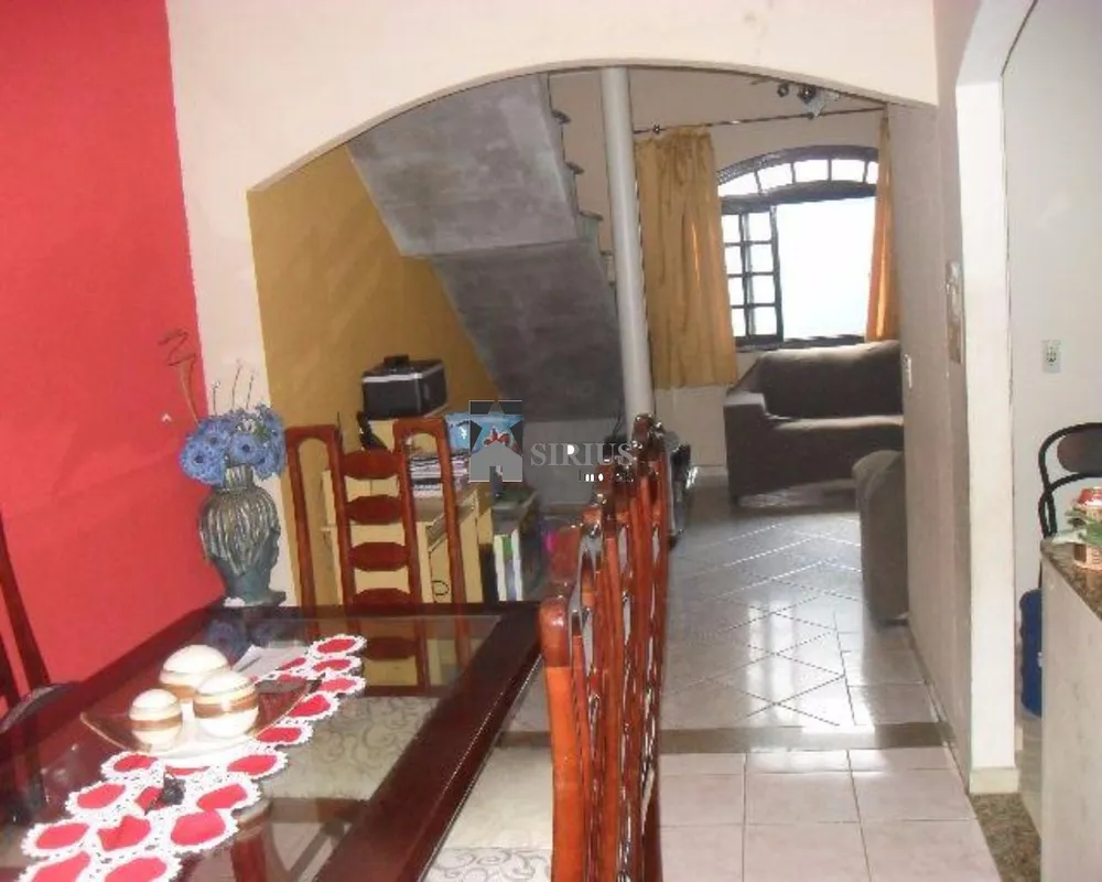 Sobrado, 3 quartos, 180 m² - Foto 1