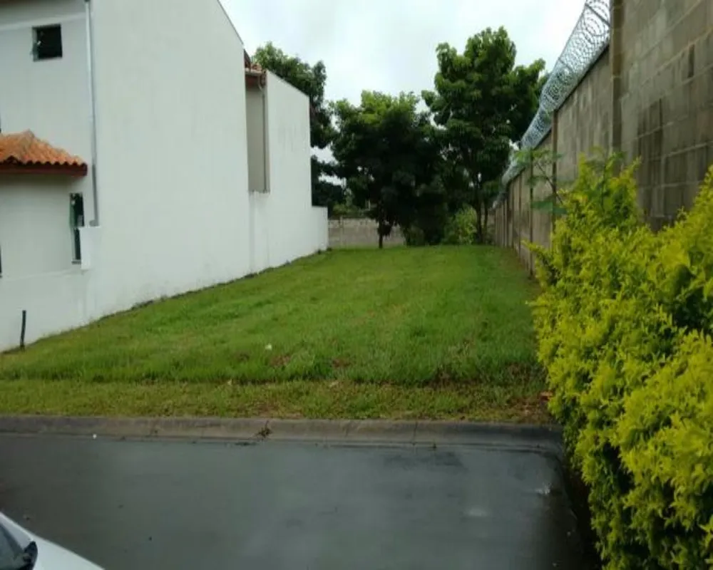 Terreno, 301 m² - Foto 1