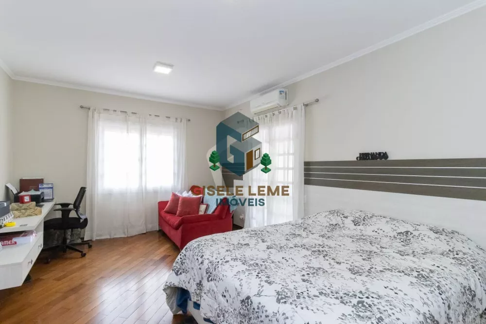 Casa à venda com 3 quartos, 182m² - Foto 4