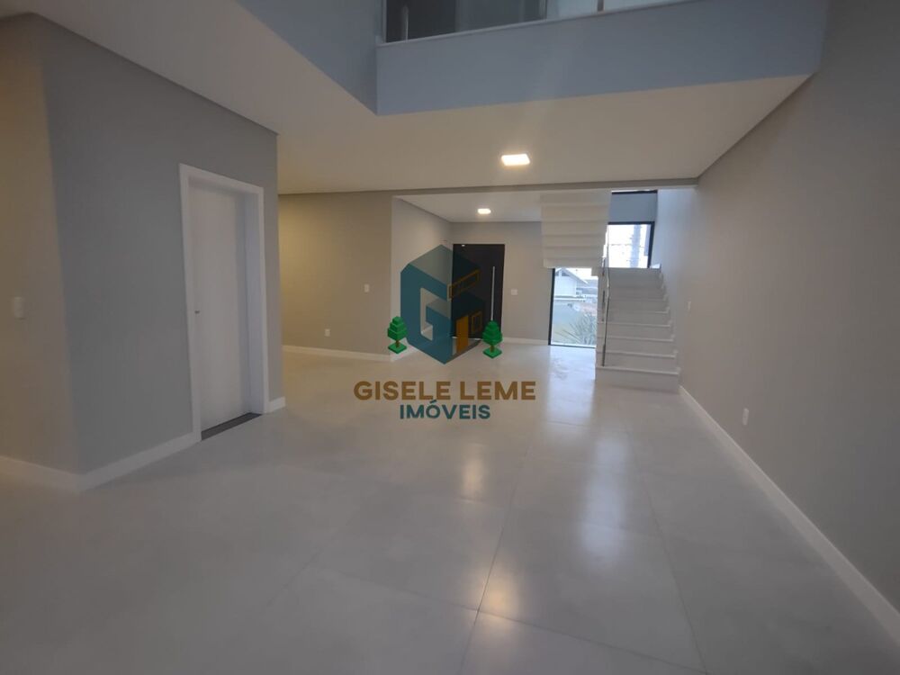 Casa à venda com 3 quartos, 236m² - Foto 4