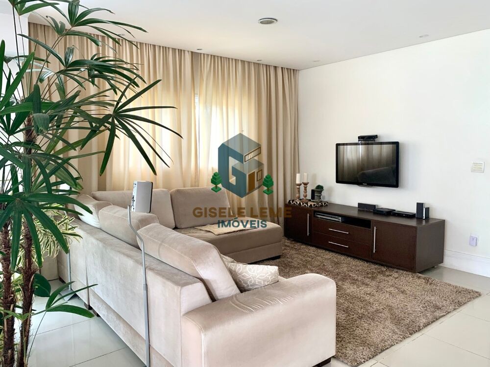 Casa à venda com 3 quartos, 240m² - Foto 1