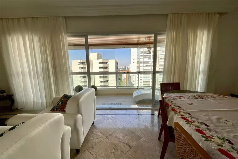 Apartamento à venda com 3 quartos, 128m² - Foto 3