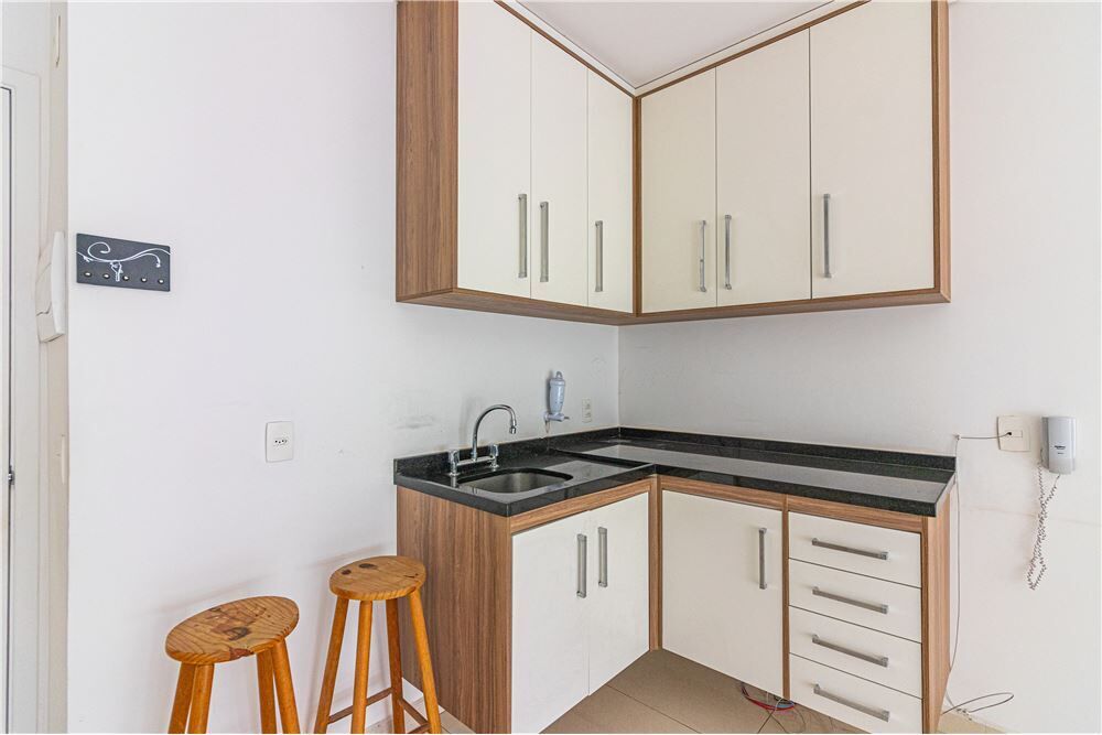 Apartamento à venda com 1 quarto, 40m² - Foto 1