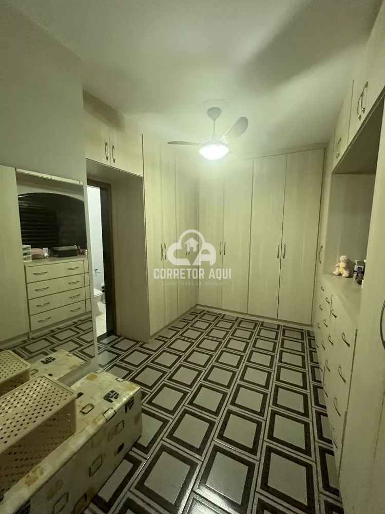 Casa, 4 quartos, 300 m² - Foto 1