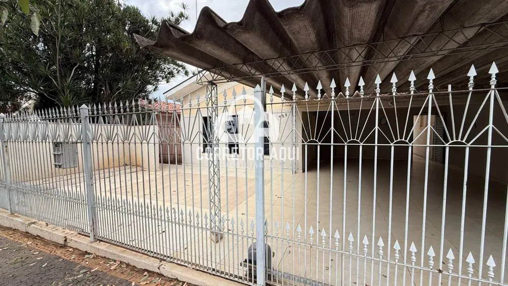 Casa, 3 quartos, 210 m² - Foto 1