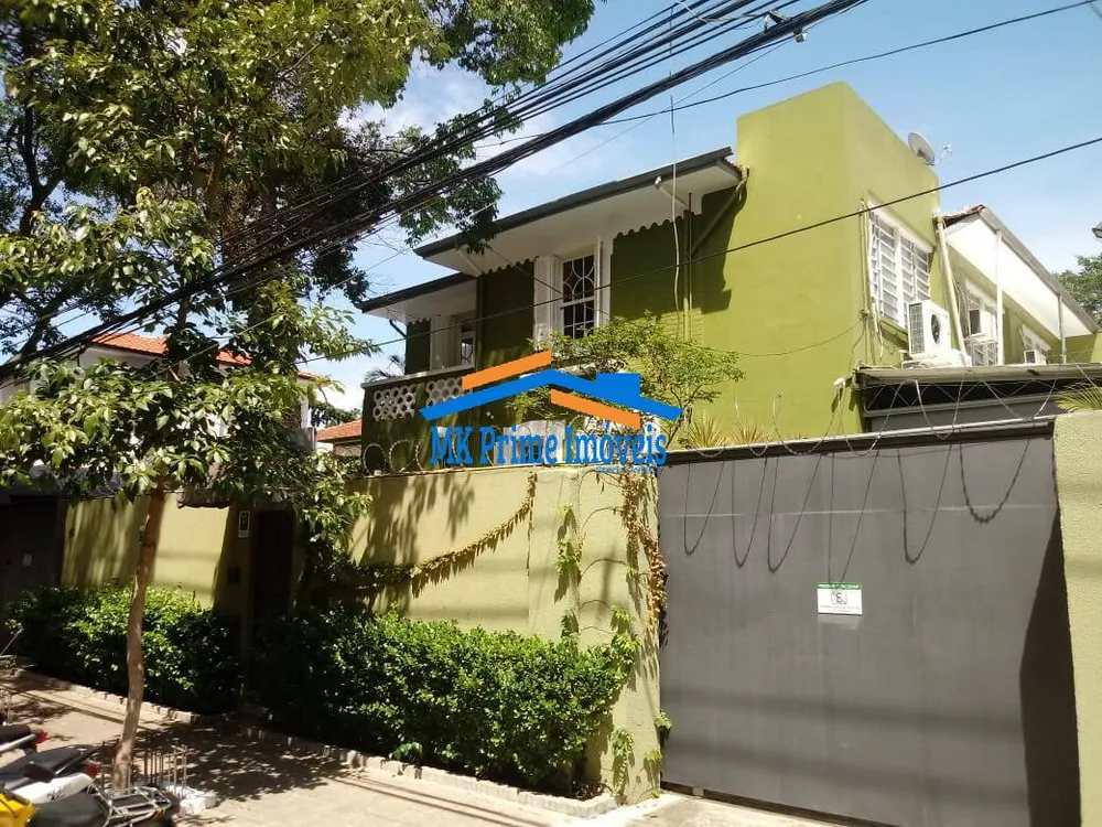 Sobrado, 3 quartos, 700 m² - Foto 1