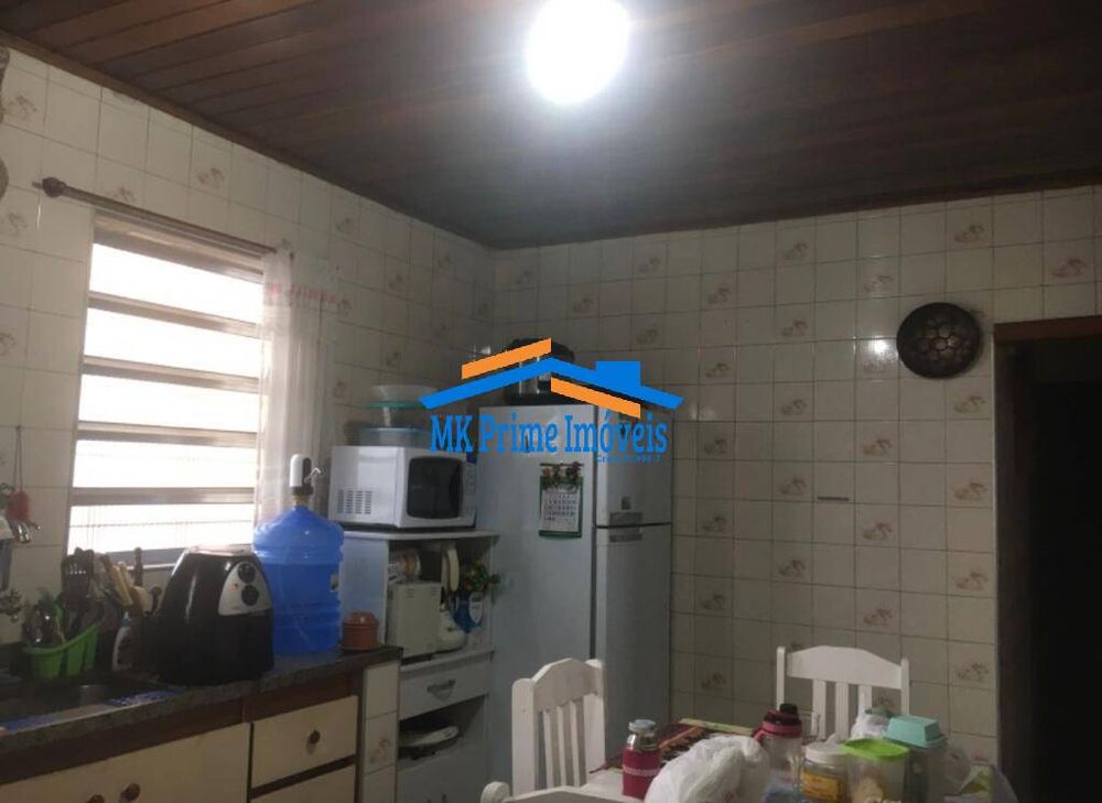 Casa à venda com 4 quartos, 189m² - Foto 2