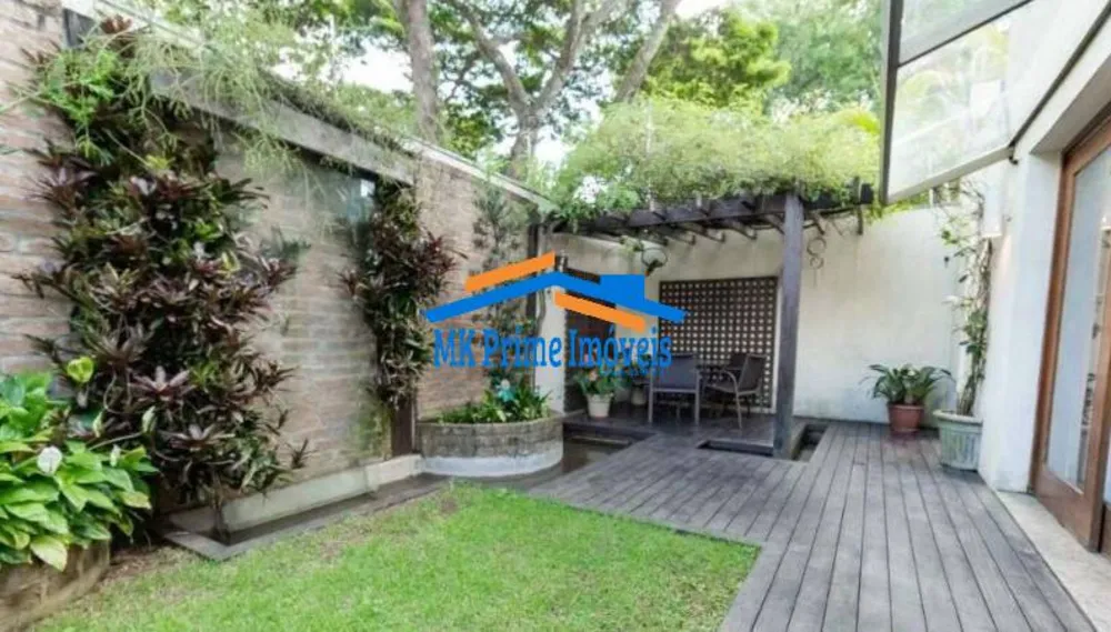 Sobrado, 3 quartos, 380 m² - Foto 1