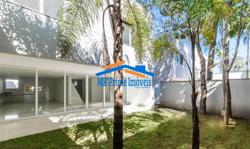 Casa de Condomínio à venda com 4 quartos, 483m² - Foto 1