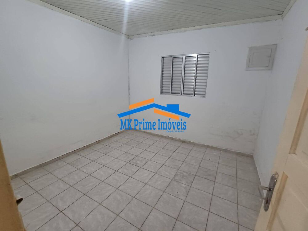 Casa à venda com 2 quartos, 90m² - Foto 4