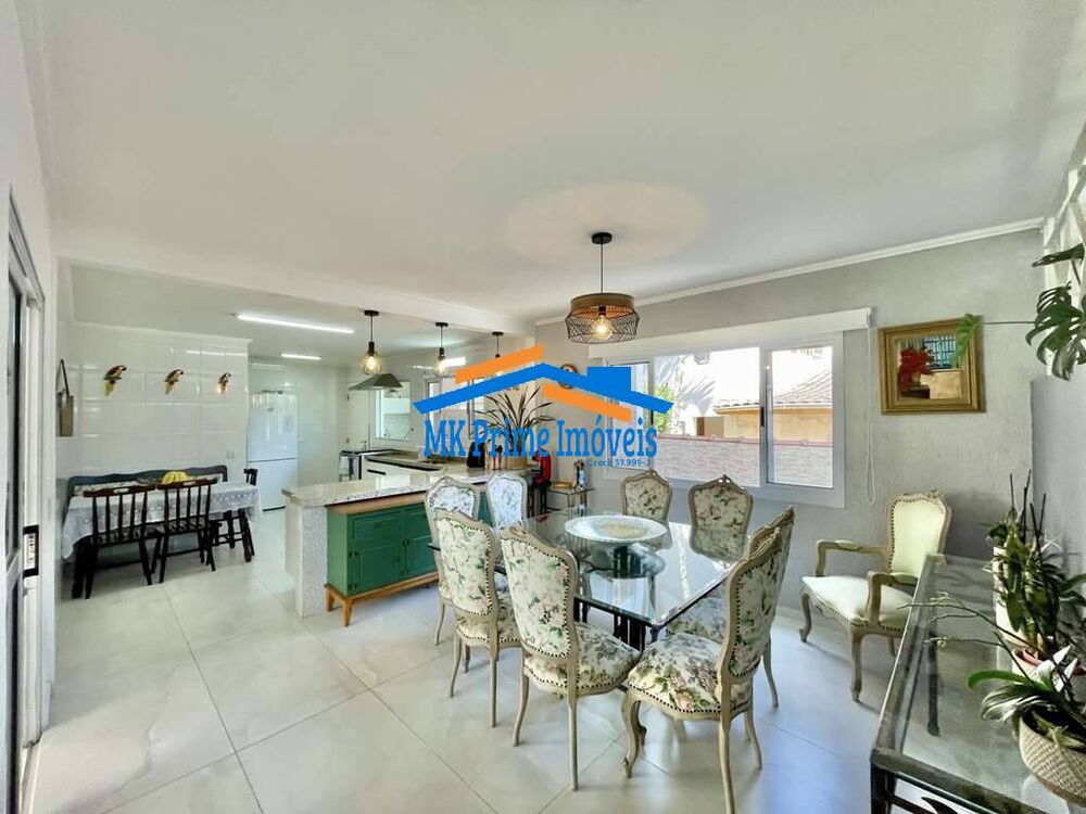 Casa de Condomínio à venda com 5 quartos, 400m² - Foto 1