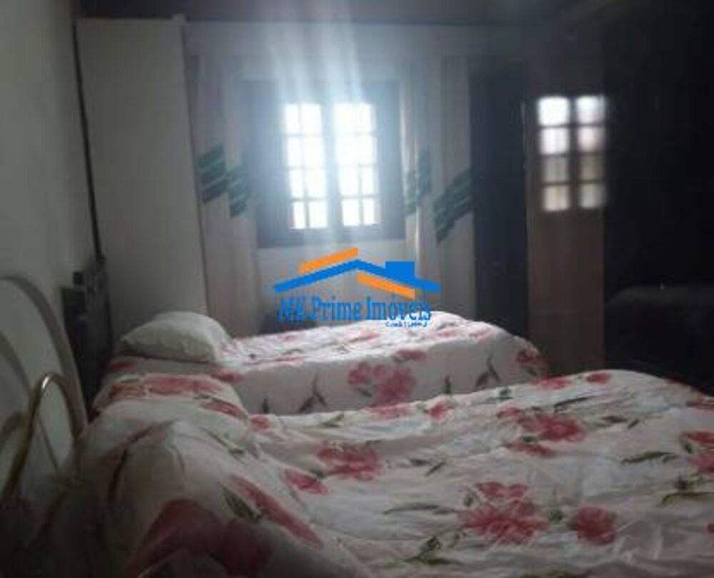 Sobrado à venda com 3 quartos, 180m² - Foto 2