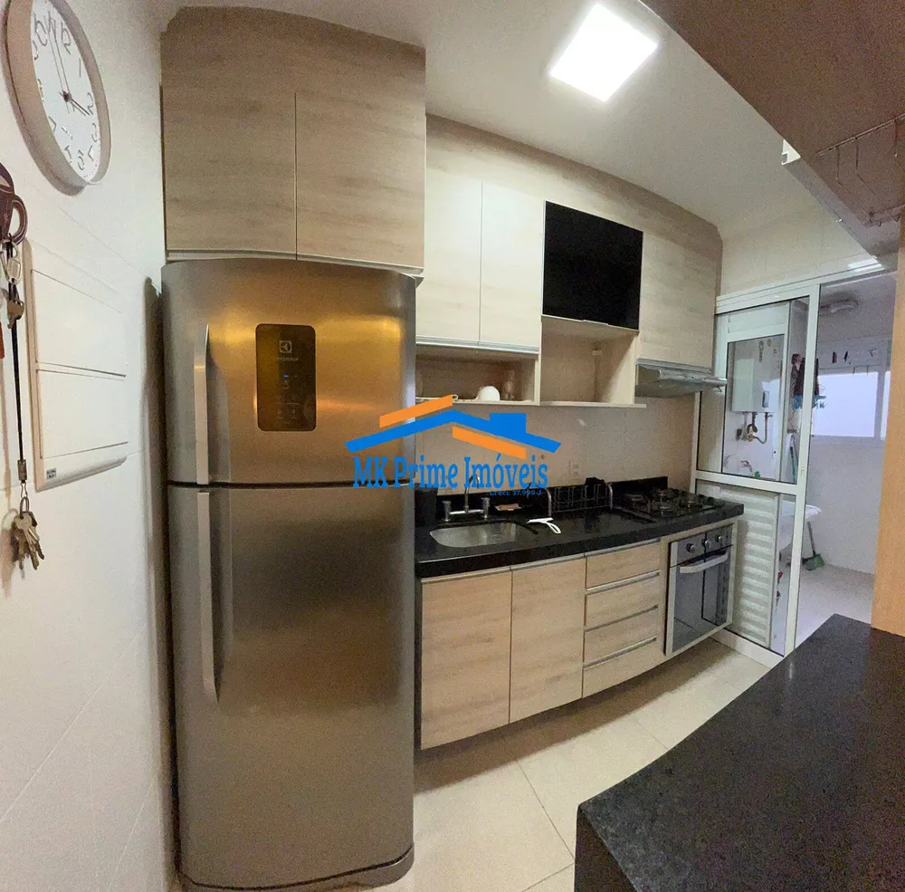 Apartamento à venda com 3 quartos, 75m² - Foto 4