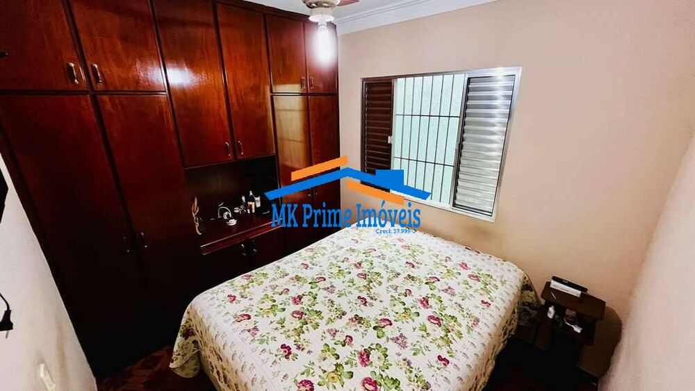 Casa à venda com 2 quartos, 110m² - Foto 2