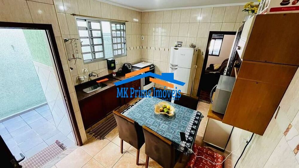 Casa à venda com 2 quartos, 110m² - Foto 1