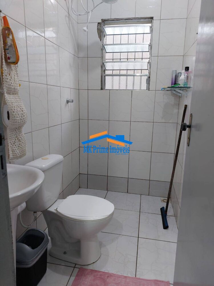 Casa à venda com 2 quartos, 70m² - Foto 11