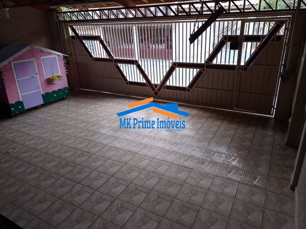 Casa à venda com 3 quartos, 134m² - Foto 1