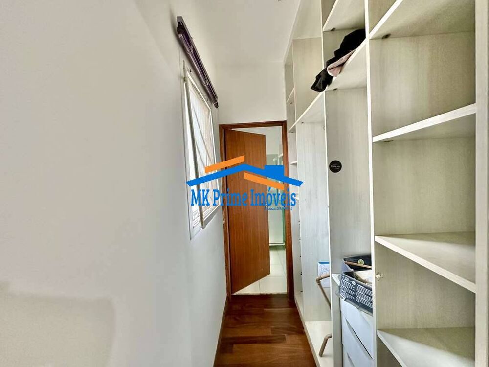 Casa de Condomínio à venda com 4 quartos, 400m² - Foto 2