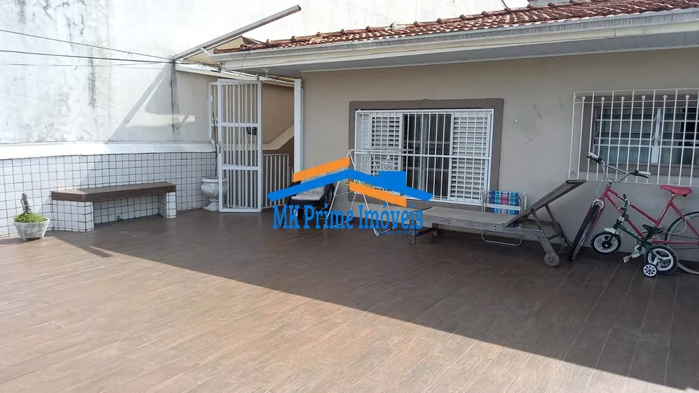 Casa à venda com 3 quartos, 128m² - Foto 1