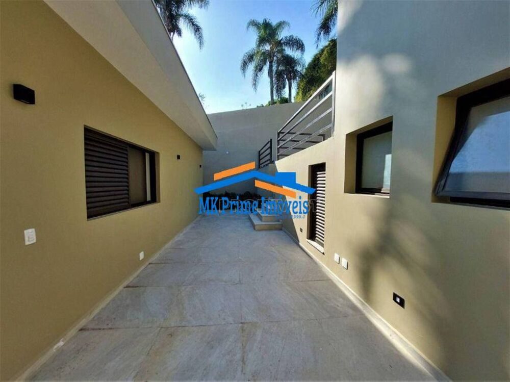 Sobrado à venda com 5 quartos, 450m² - Foto 1