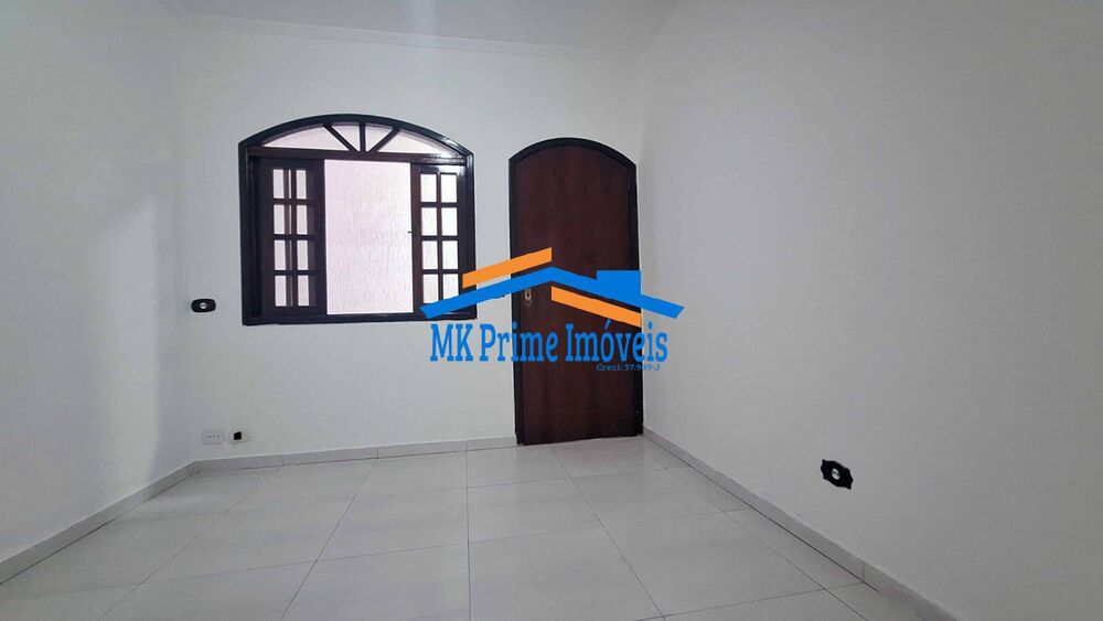 Sobrado à venda com 3 quartos, 252m² - Foto 1
