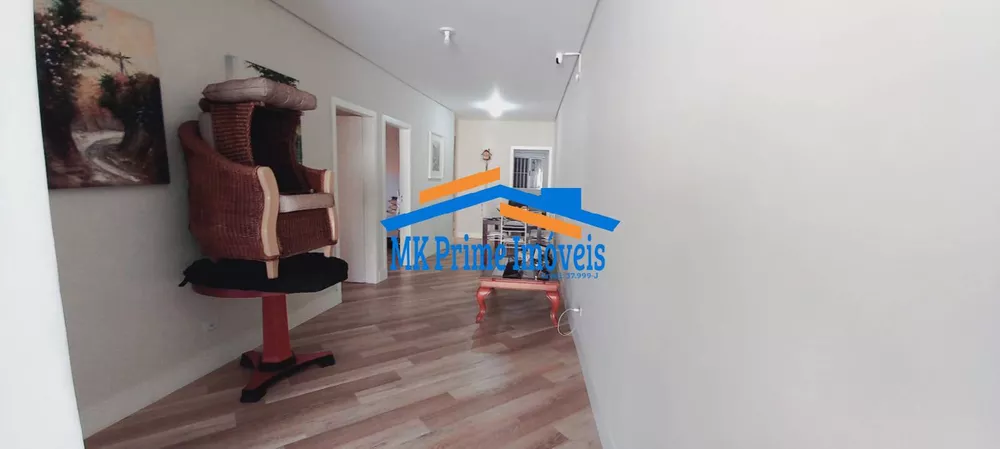 Casa à venda com 3 quartos, 250m² - Foto 2