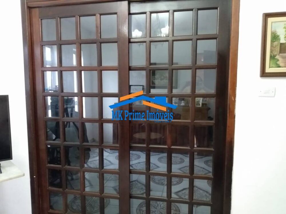Sobrado à venda com 4 quartos, 100m² - Foto 1