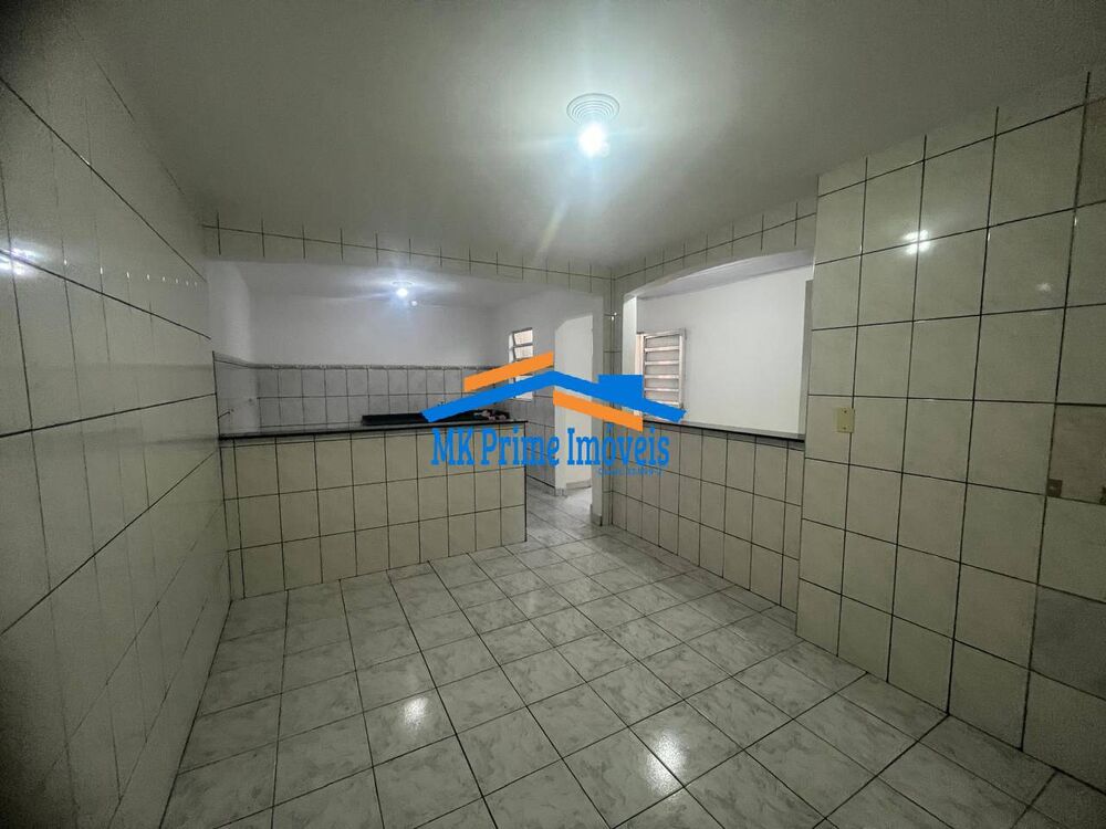 Casa à venda com 4 quartos, 259m² - Foto 1