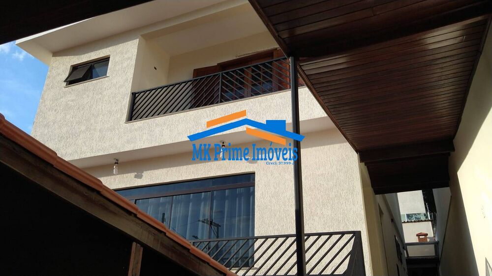 Casa à venda com 4 quartos, 310m² - Foto 2