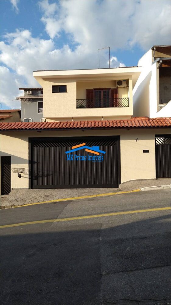 Casa à venda com 4 quartos, 310m² - Foto 1